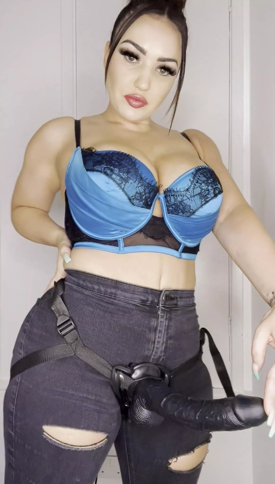 You will always be aching for my HUGE BBC strapon posted by Mistresssaharanoir