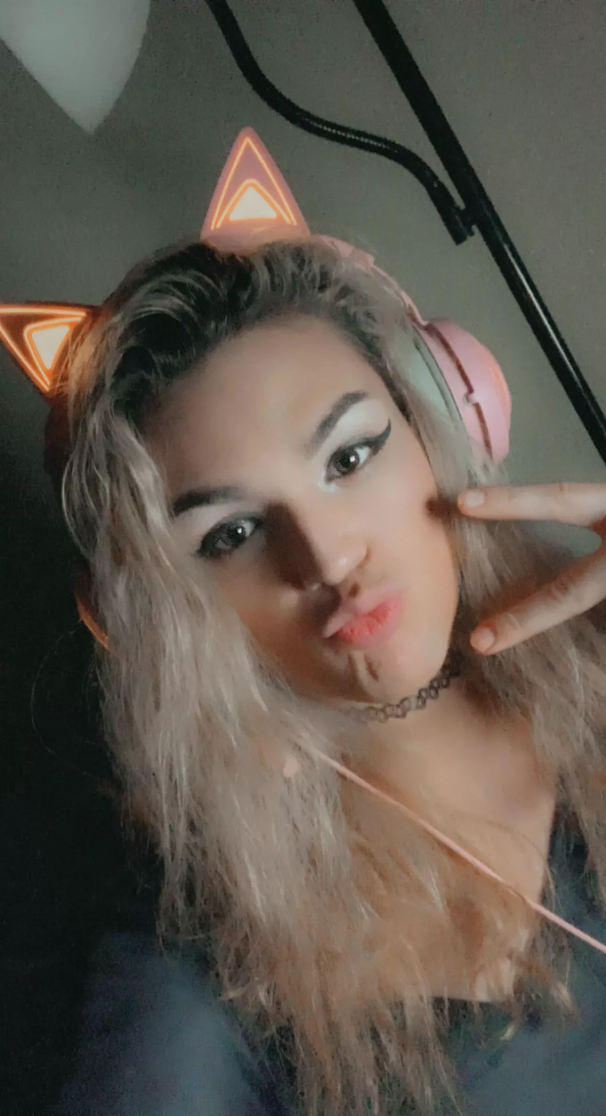 Your favorite gamer girl 😘 posted by luupay