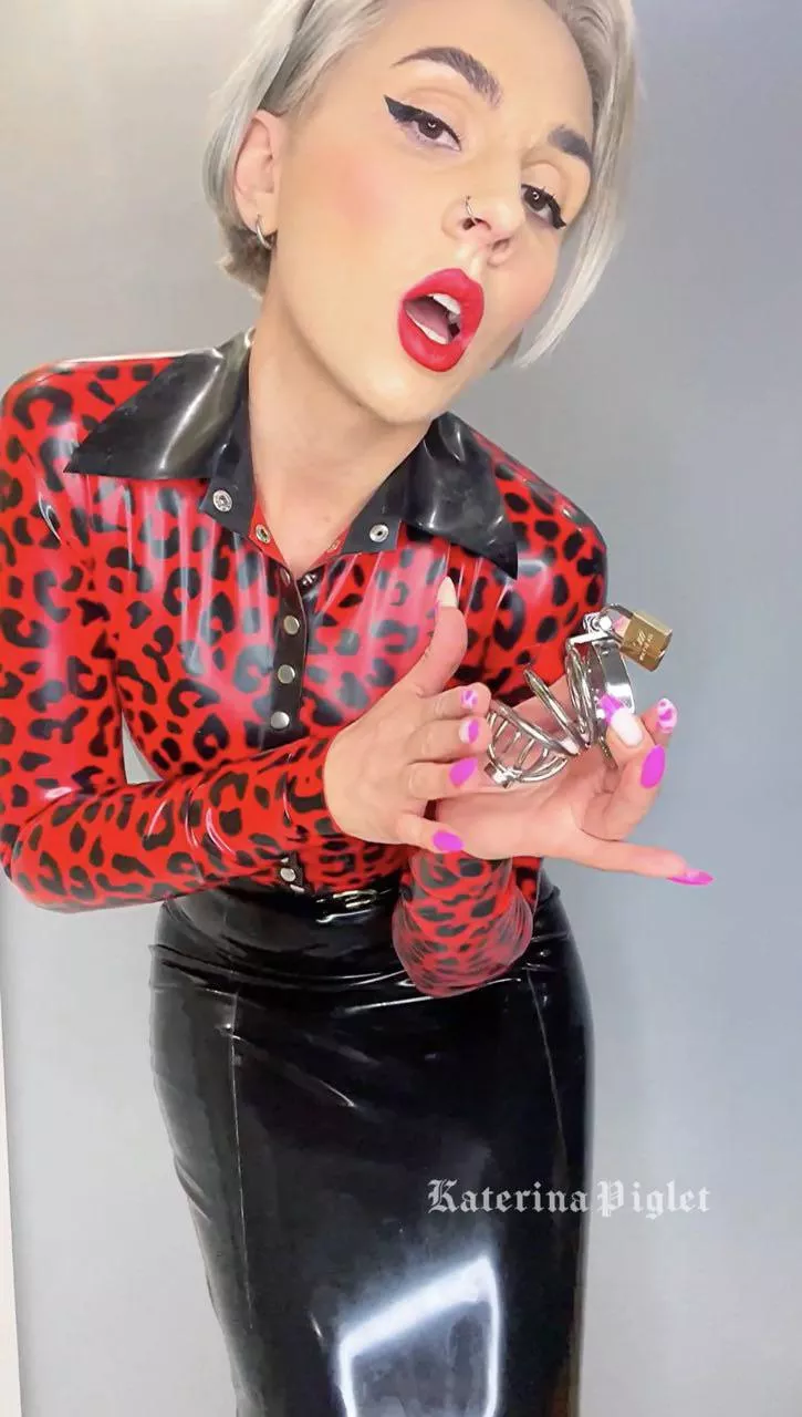 Your little dick is not worthy to be in my cage. posted by Katerina_Piglet