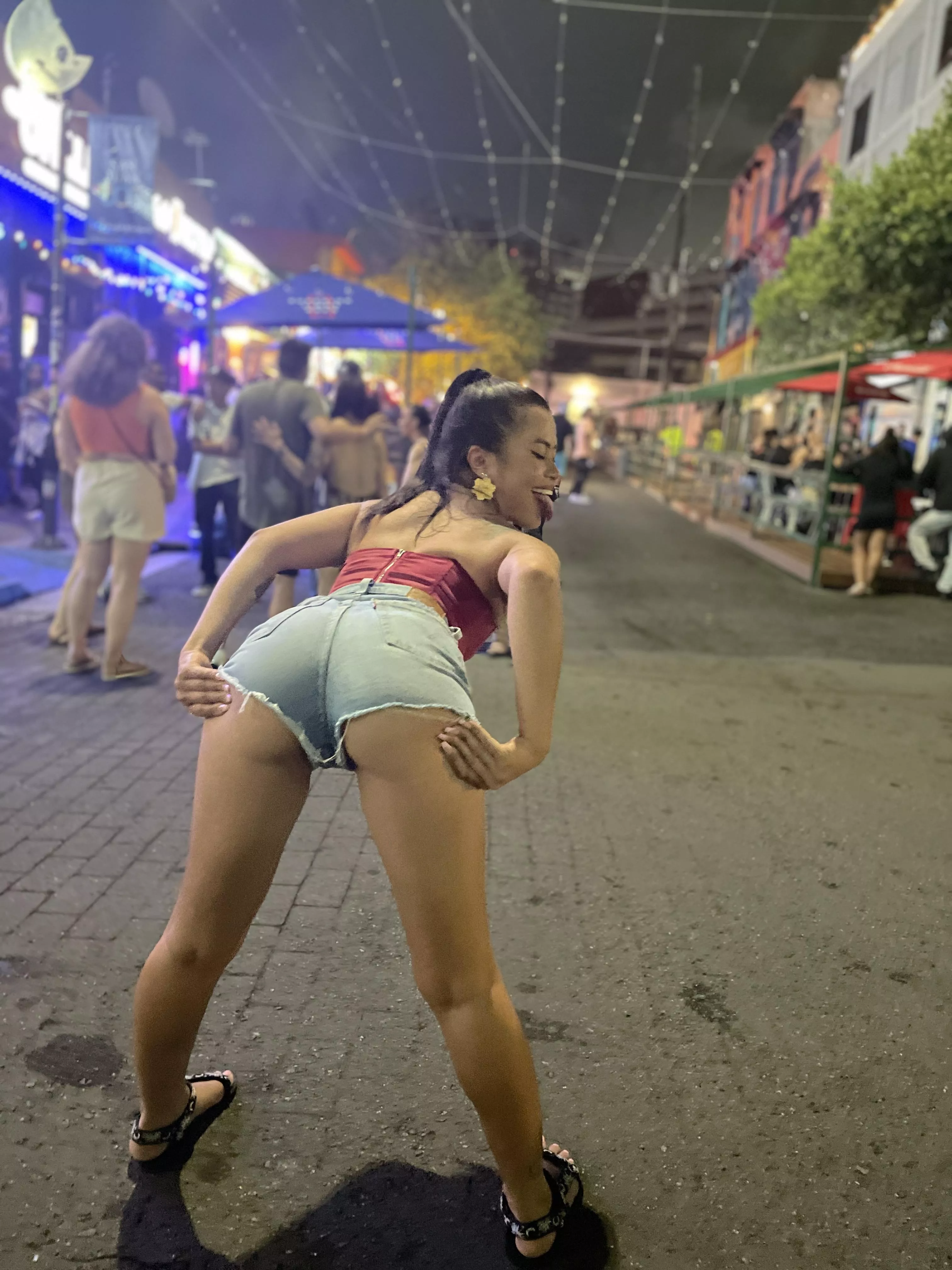 Your new fave fun-sized babygirl who doesn’t know how to act in public posted by angel444u