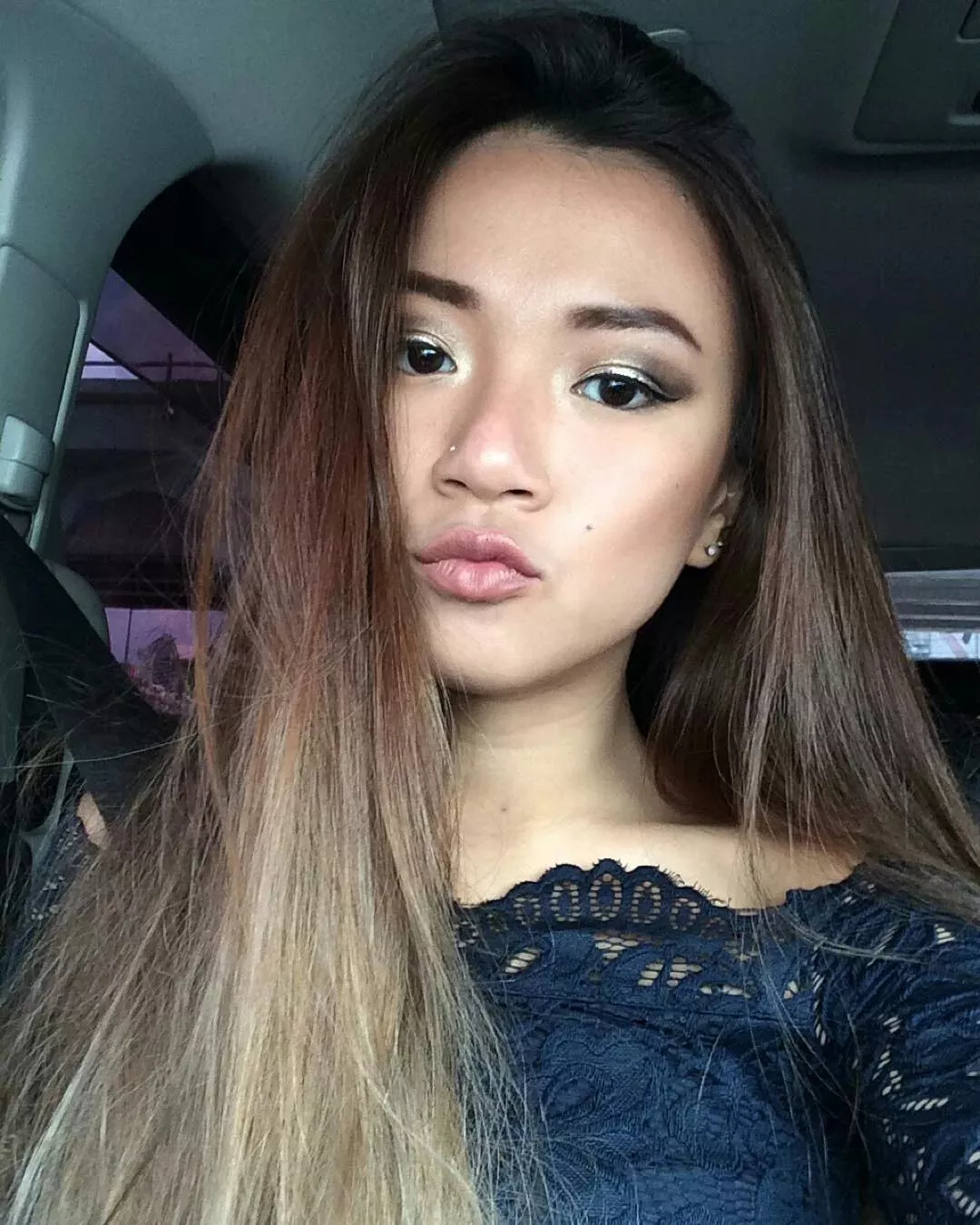 Your secretary for hire (; posted by Kimmie2001