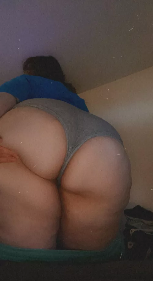 your view right before i sit hehe by synner_x0