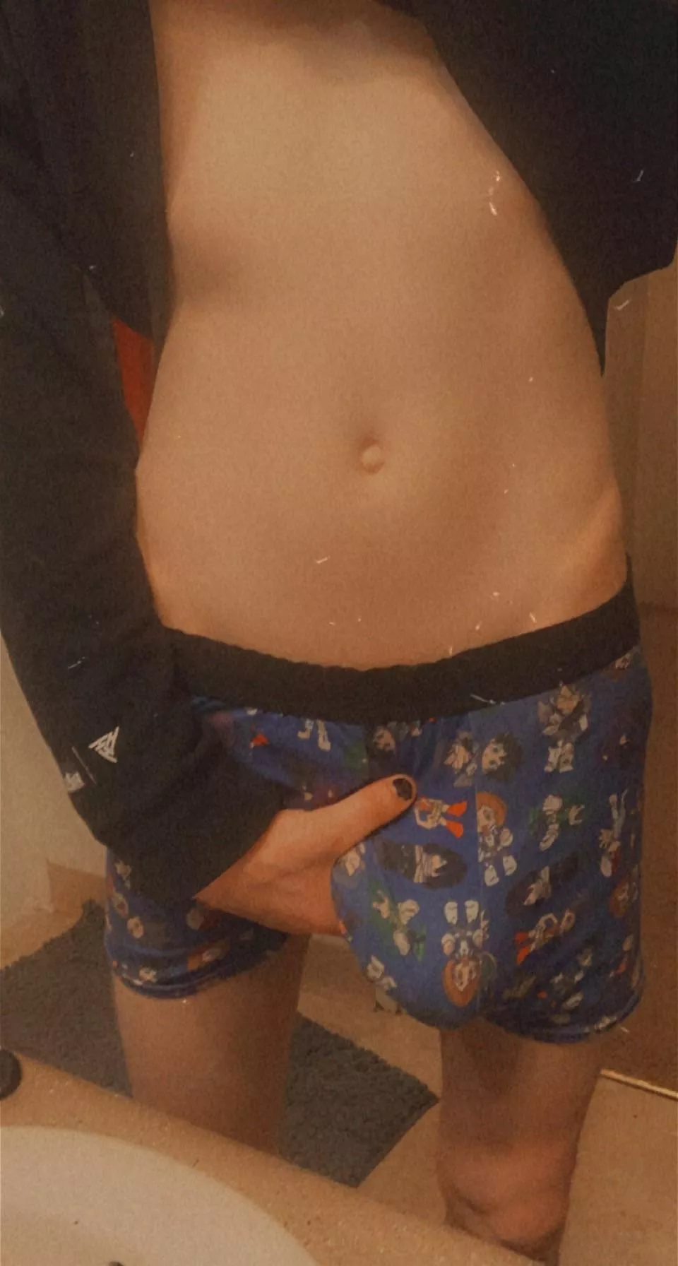 You’re daily bulge pic Senpai 🥺💕 posted by gxth_bxi_666