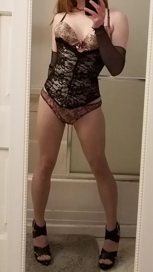 You're trapped. What would you do? by jessieD42