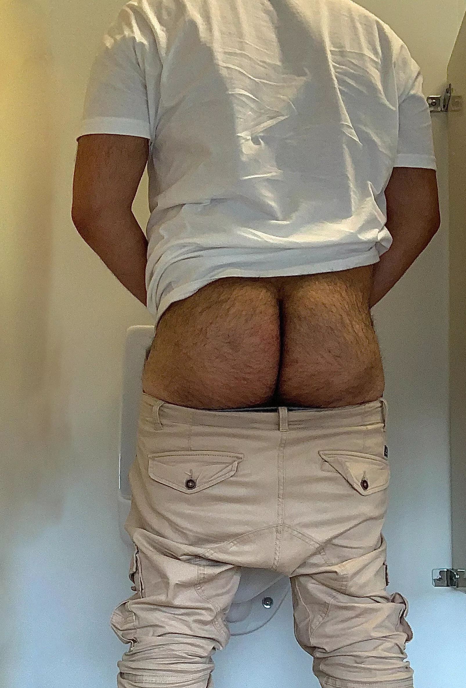 You're washing your hands at the sink behind me, and see this in the mirror. What do you do? posted by yungdadi