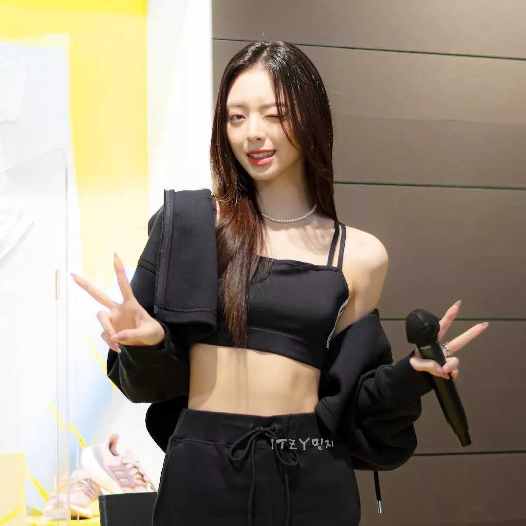 Yuna - ITZY posted by KingSettle