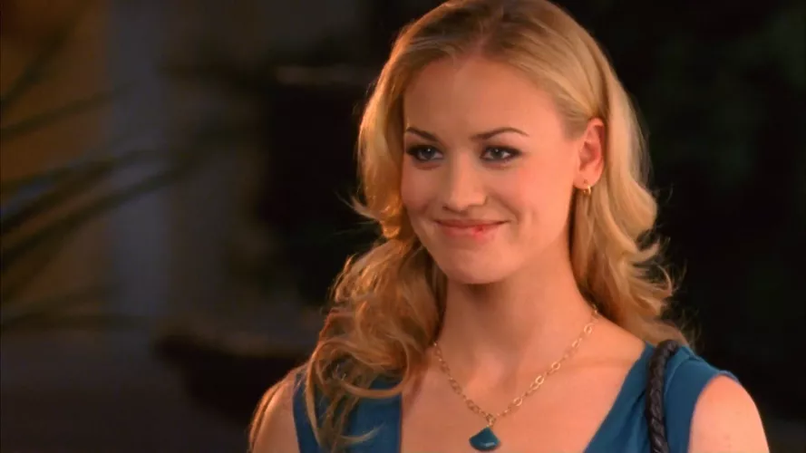 Yvonne Strahovski's angelic eyes by Johnny1248