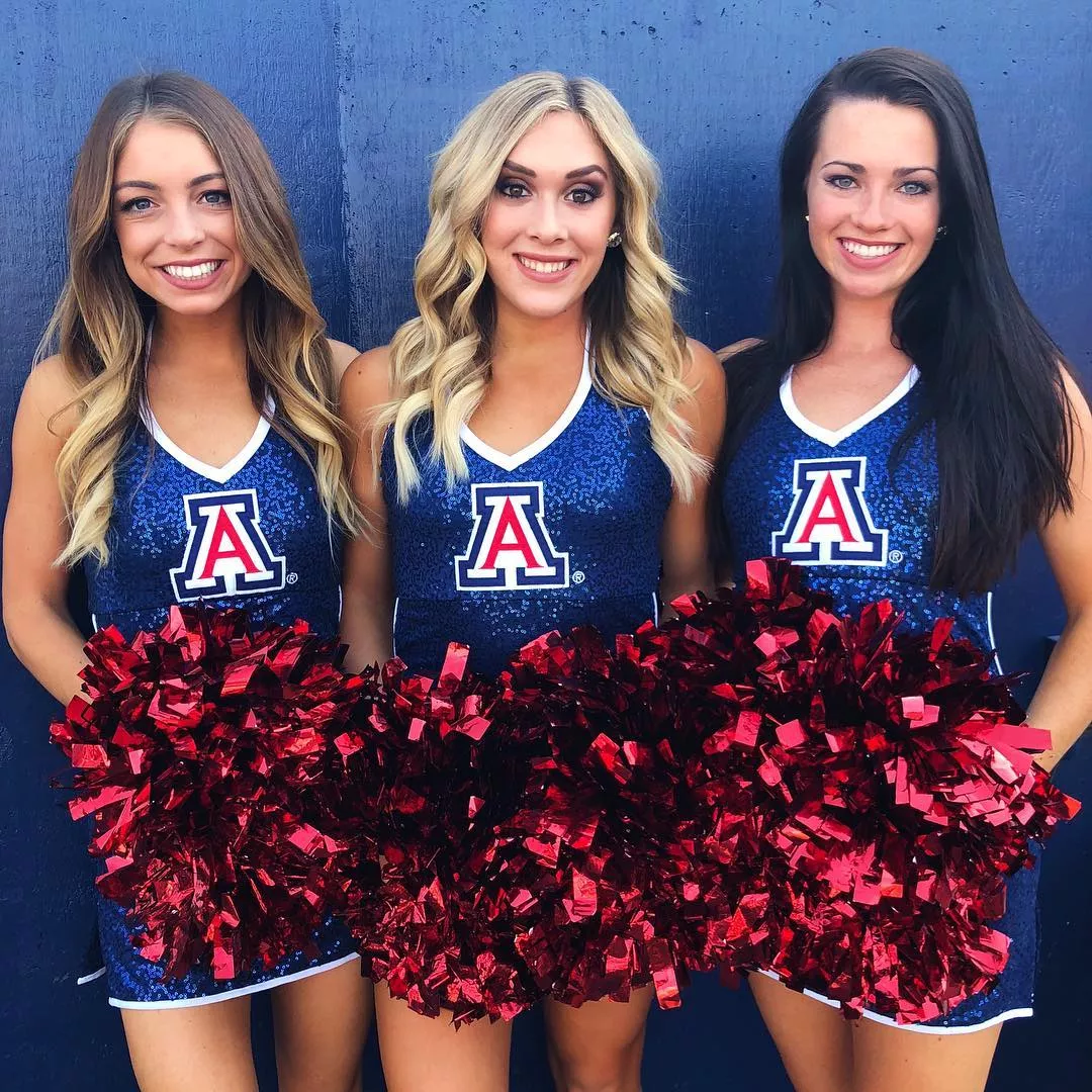 Zona Cheer posted by honeybee9299
