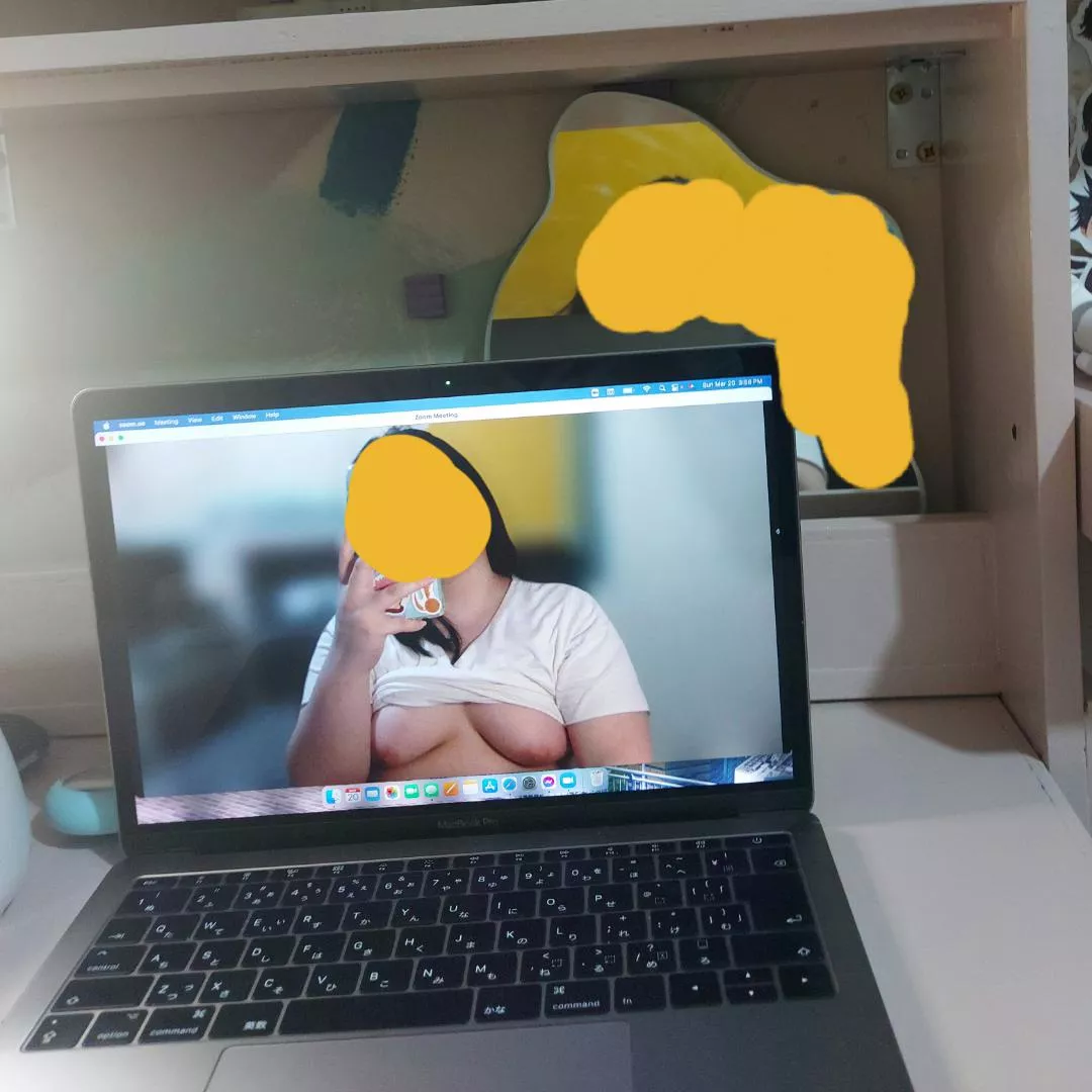 zoom meeting about to start but i'm too horny to focus😫 posted by staryevening