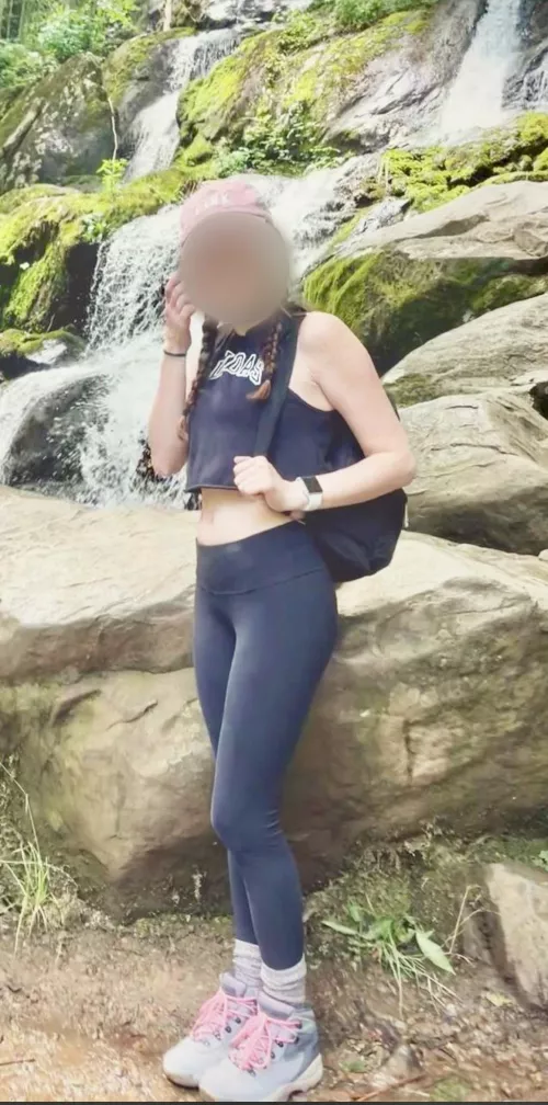 Afternoon hike [30F] by sxm737