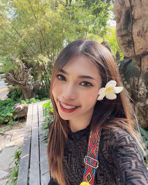 Can I get a kiss, please? by figgypixie