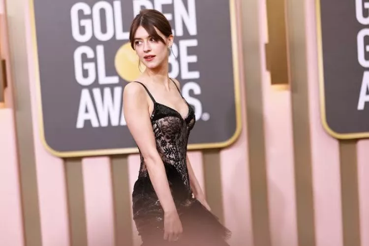 Daisy Edgar-Jones by mystic_maelstrom