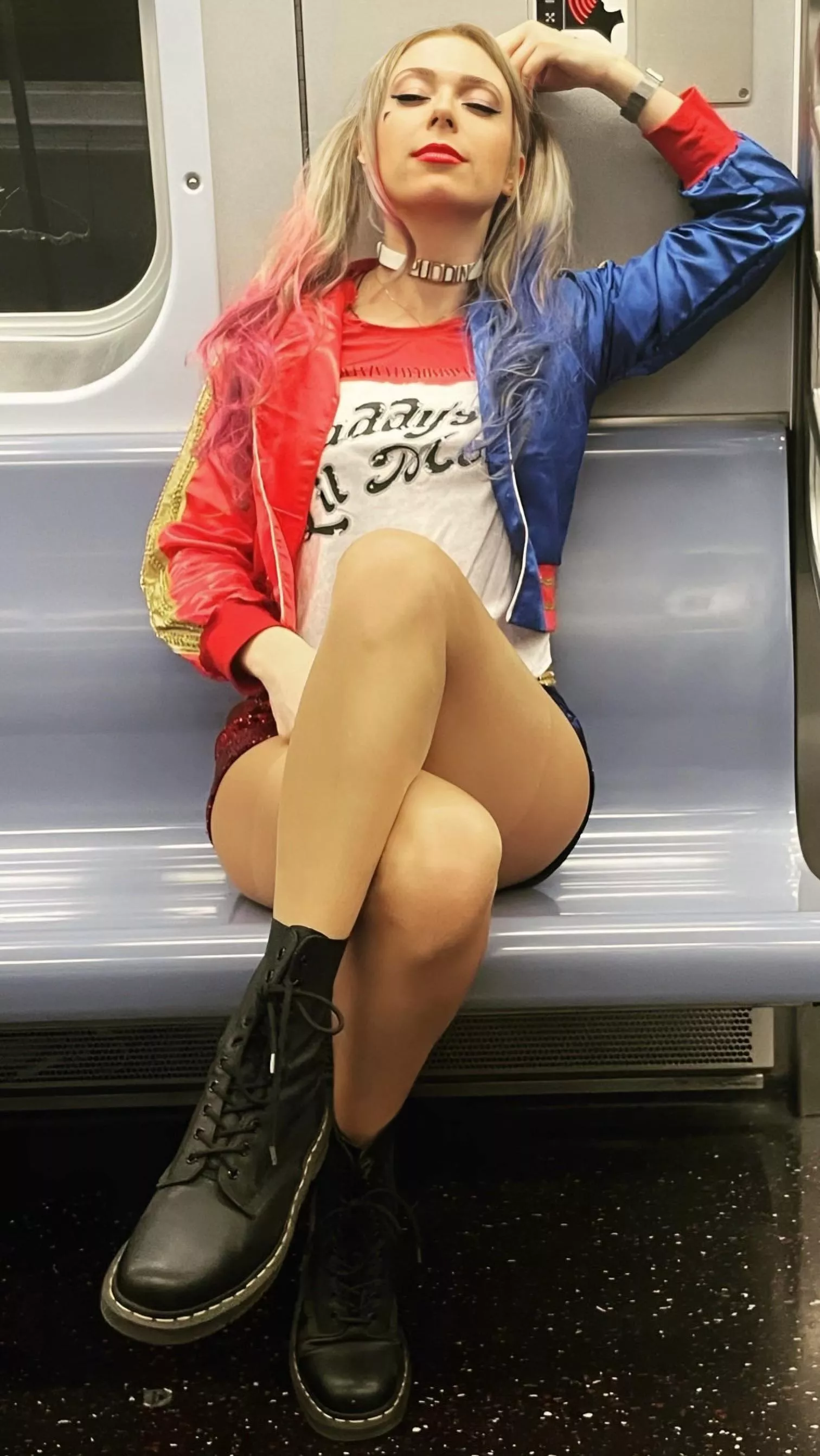 Harley Quinn Satisfaction posted by apbball15