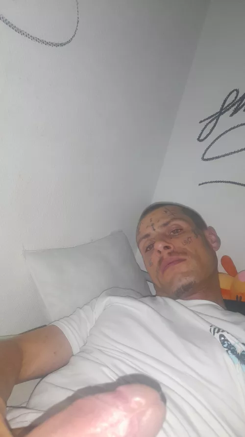 Retweet me make me famous by 727cocksuckerboy