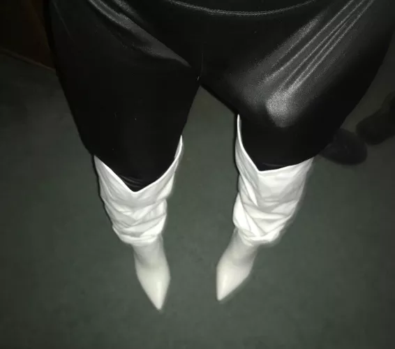 What would you do if you saw me at the club showing like this? by HornyHoneyCoxxxTS