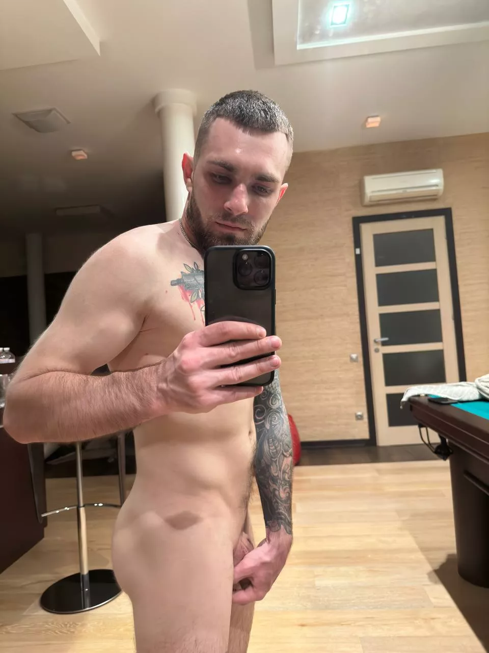 Will you make my cock big? How?🍆 posted by cristianswarovski