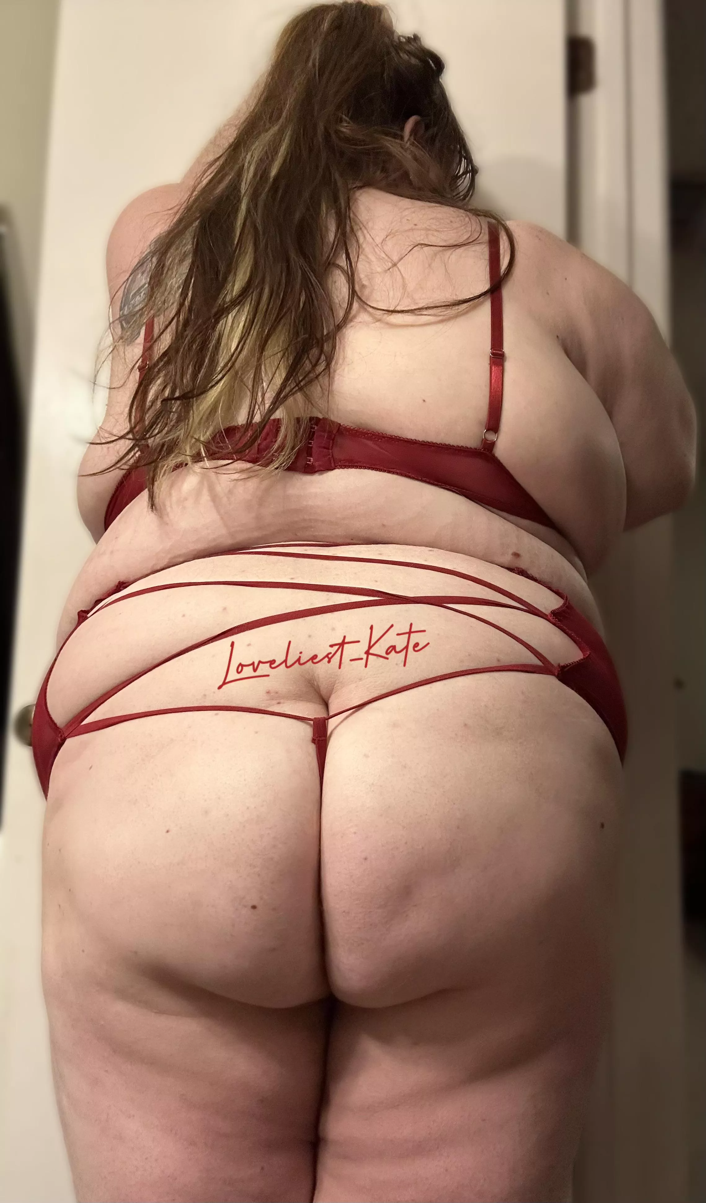 Happy Fat Ass Friday ❤️ posted by Loveliest_Kate