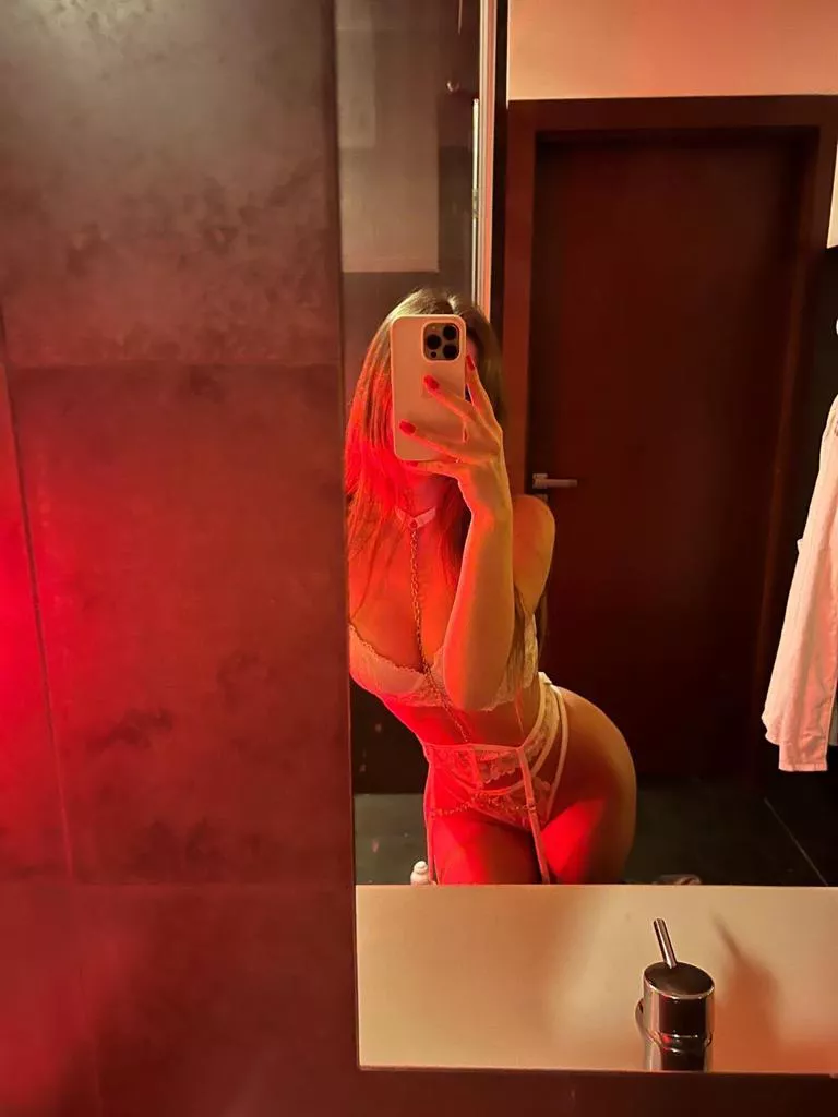 there´s nothing better than white lingerie posted by miabrownn