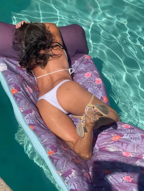 Waiting for your thoughts... by shaenaplease