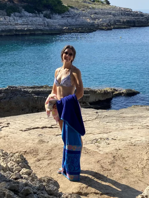 (18)Do you like my bikini? :) by f18luciaxo