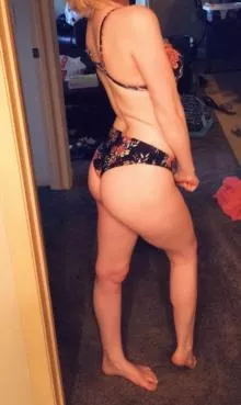 Do you like how I look in this position? posted by Ok-Mud2172