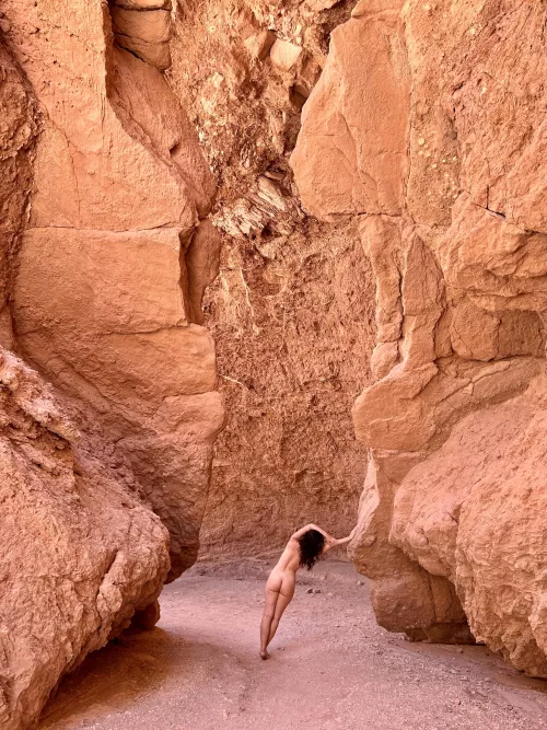 Exploring the Atacama Desert in Chile. It is the first time I modelled in a desert. by notoksandwich