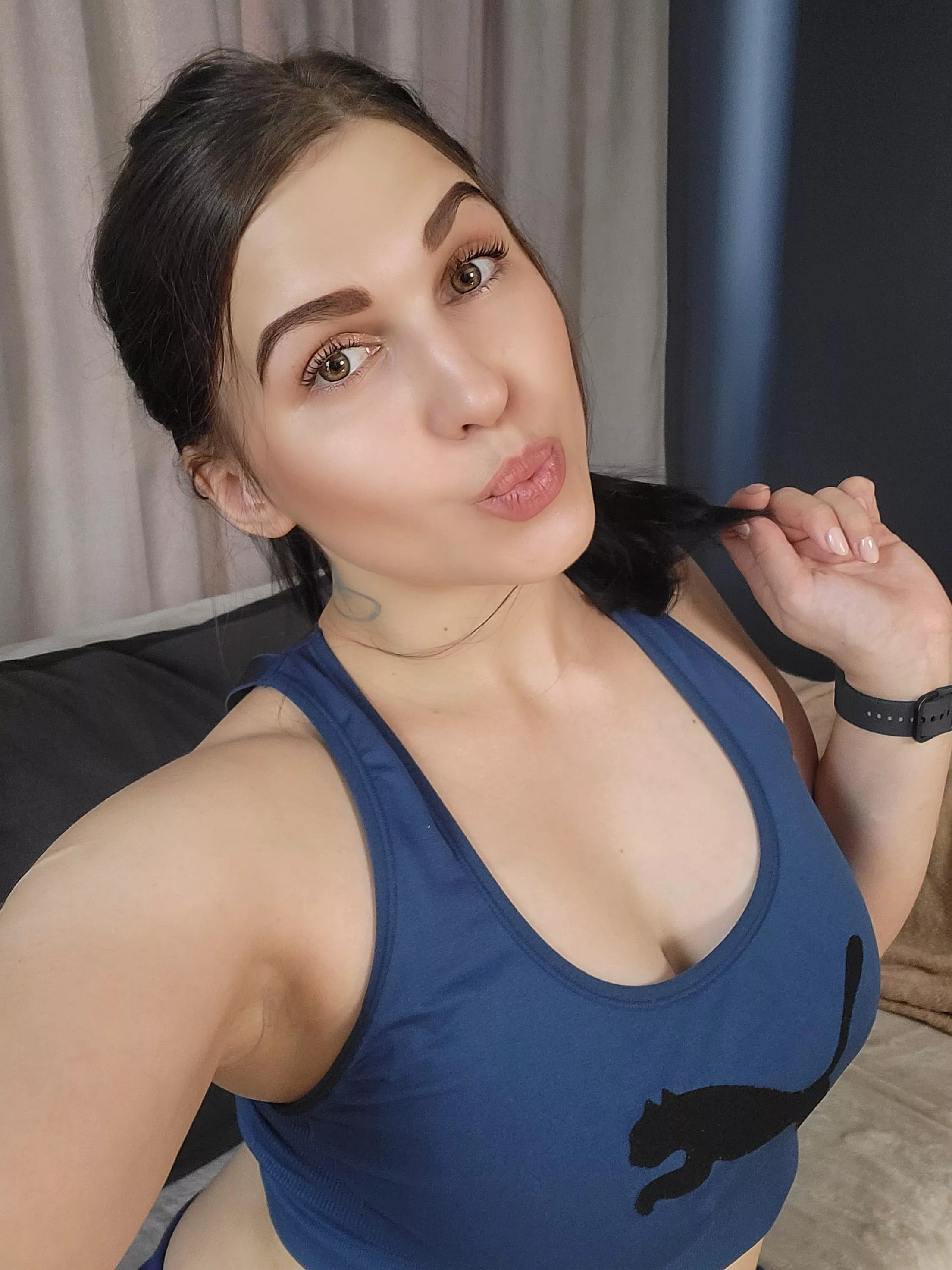 Hey feeling especially frisky today! 😛 Welcome to @chaturbate [Tiny_hat] posted by Tiny_hat_