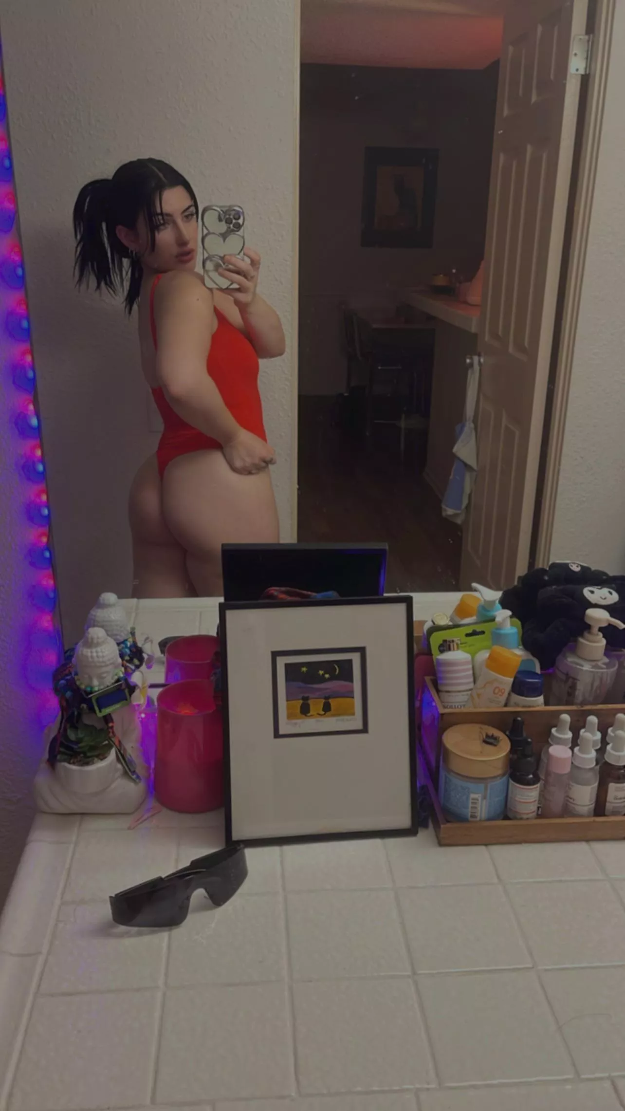 how would you rate the color red on me? :) posted by spookyzebras