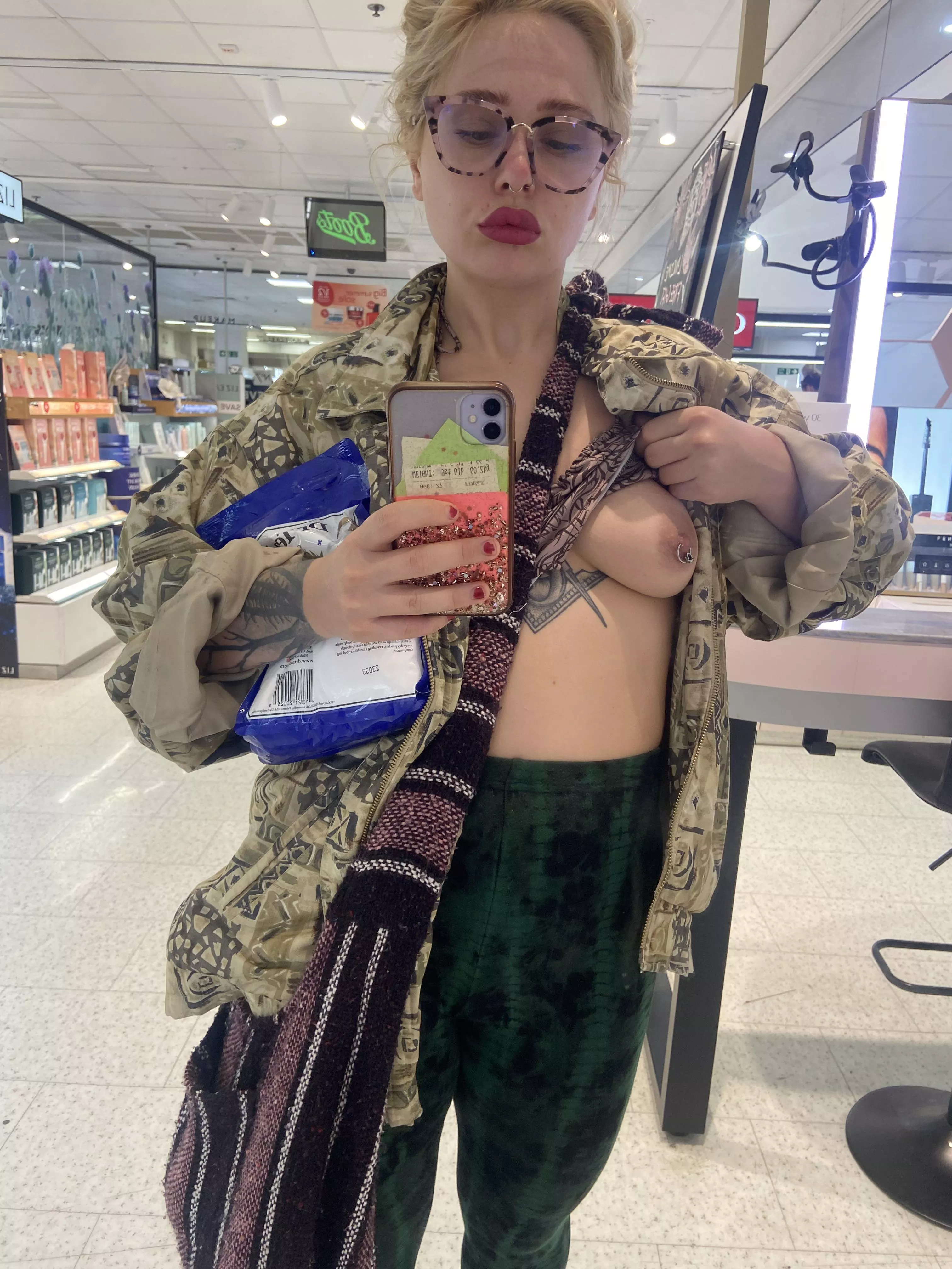 I set the shopping centre alarms off! They’re definitely keeping an eye out for me now… Bet security loves seeing my titty flash… Netflix and f*** for the rest of the day! Who’s cumin? posted by Pennythegirlnextdoor