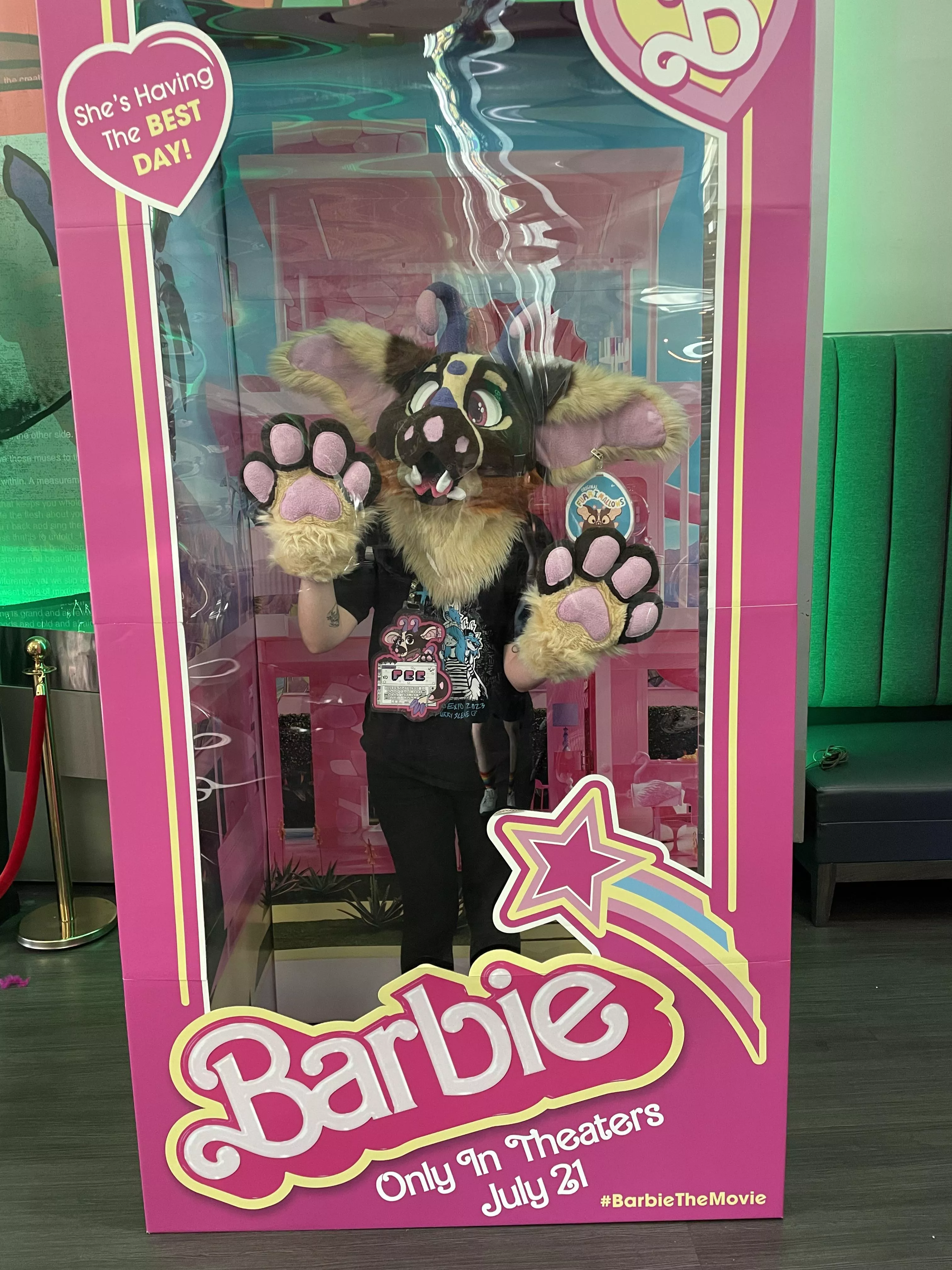 Let’s say, hypothetically, fee is a Barbie girl posted by feedragon_