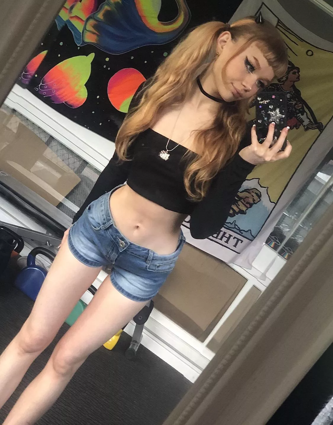 showing off in my little shorts posted by pocketpixxie