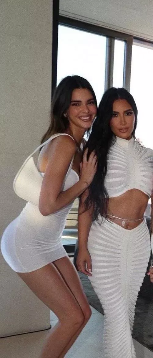 Threesome I want by Cautious_Mobile3622