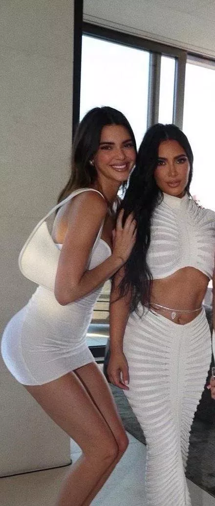 Threesome I want posted by Cautious_Mobile3622