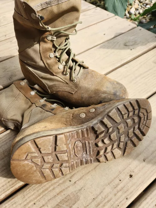 WHERE can I find another pair of these? by feral--daryl