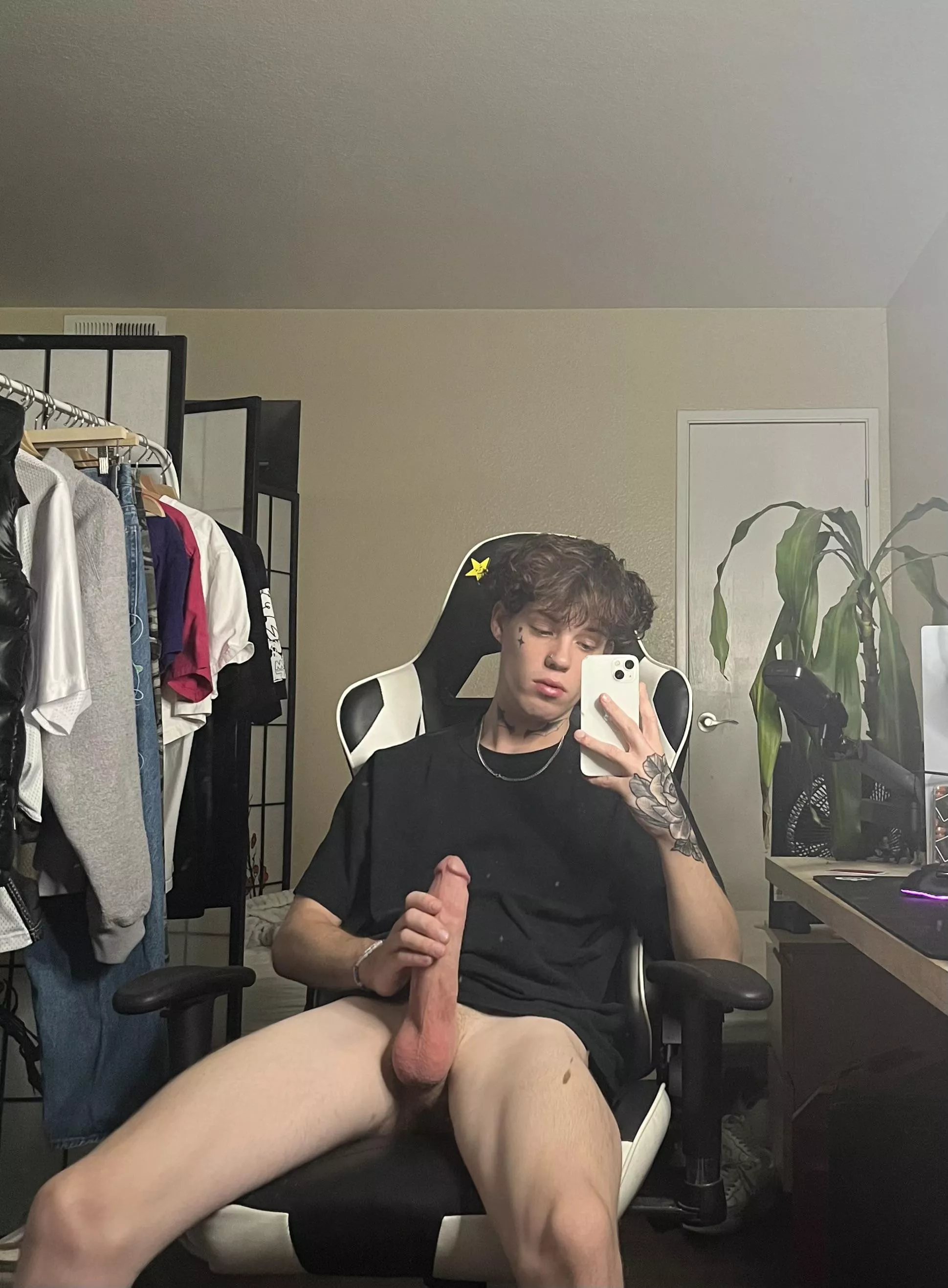 you wanna ride? 👀💦 posted by artlessNecturus76