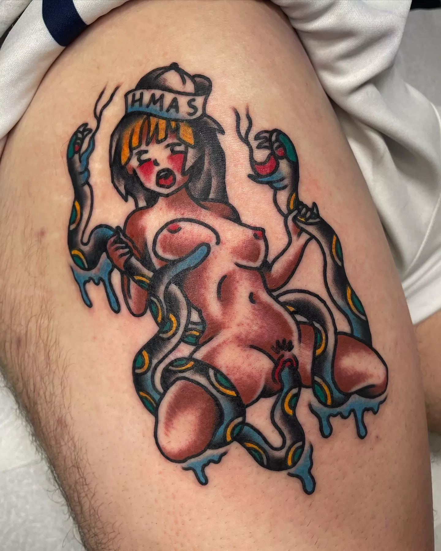 Another traditional / tentai tattoo! U can see more of my stuff in ig - @berger_tattoo :3 posted by Berger_tattoo