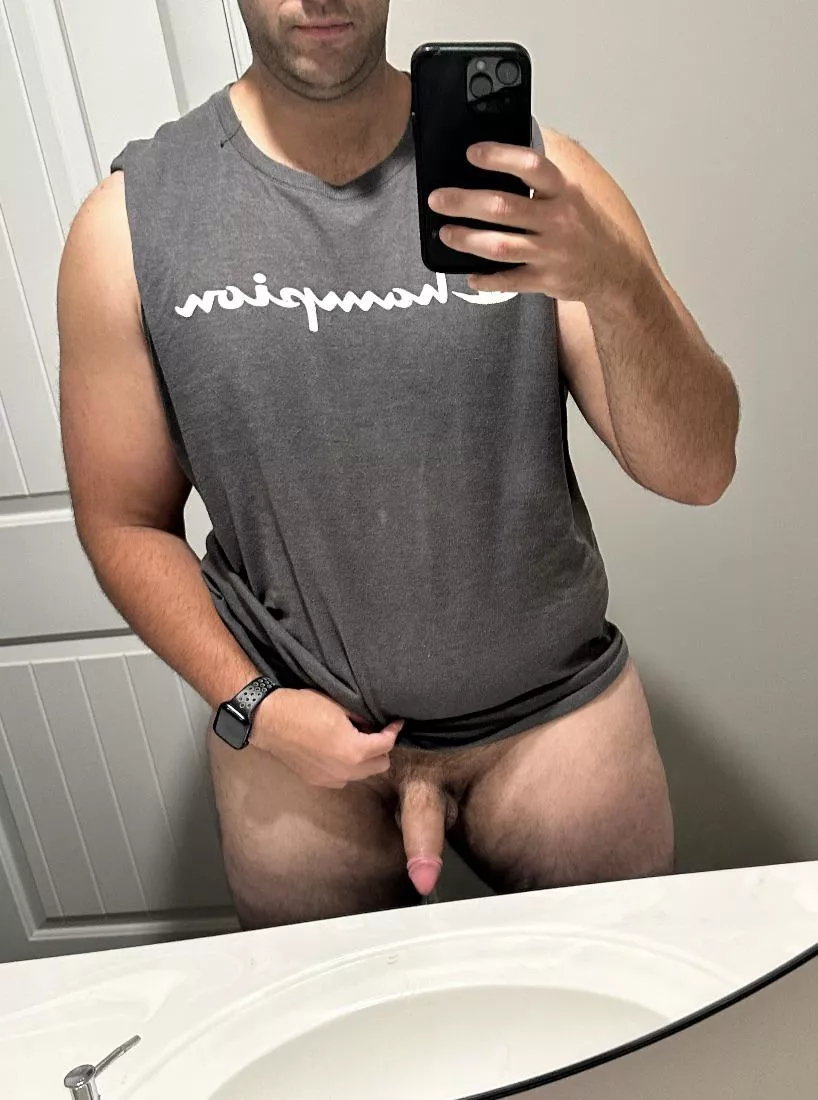Can’t beat a dad bod and a soft cock. Put it in and feel it grow posted by graysonspackage