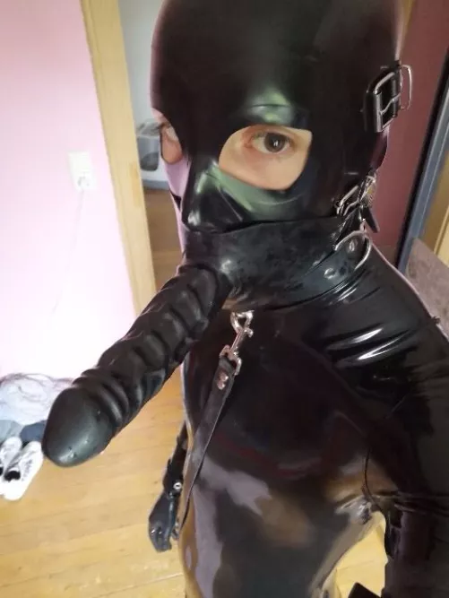 Do you want to try this sextoy? by KinkyliciousUwU