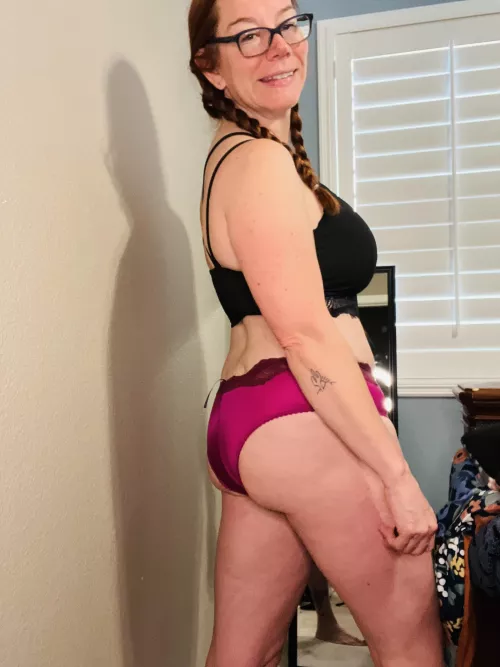 Have you ever smelled and tasted the panties of a sexy older lady? Why not give it a shot… you’ll love it. Fet friendly older redheaded milf. Wearables and custom content. See pinned posts for info. [selling][usa] staring at $30 by S4ssypanties