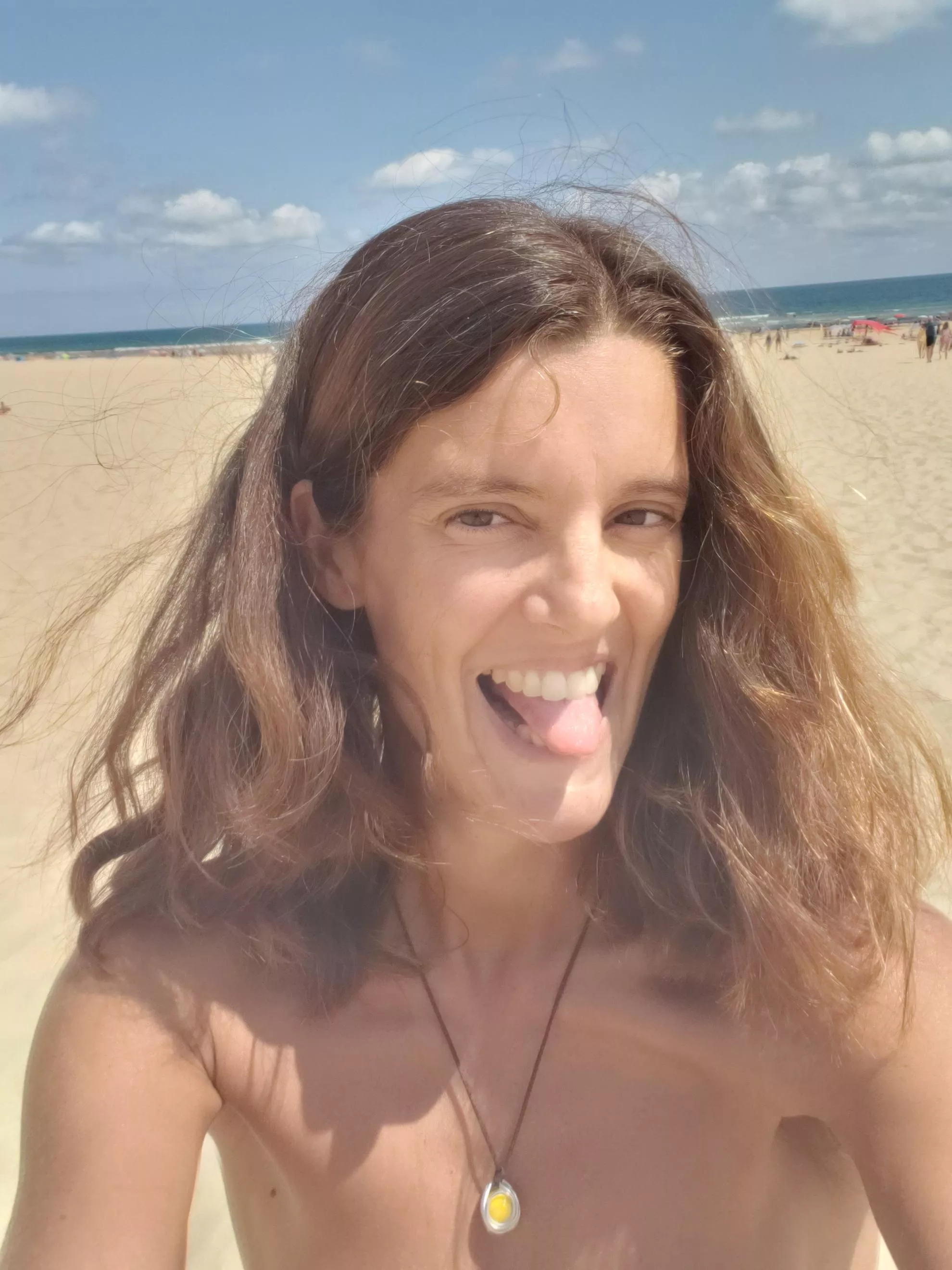 It was so 🥵 I had to take everything off (even though my family thought I was too much / weird) posted by Ardillita_InTheSun