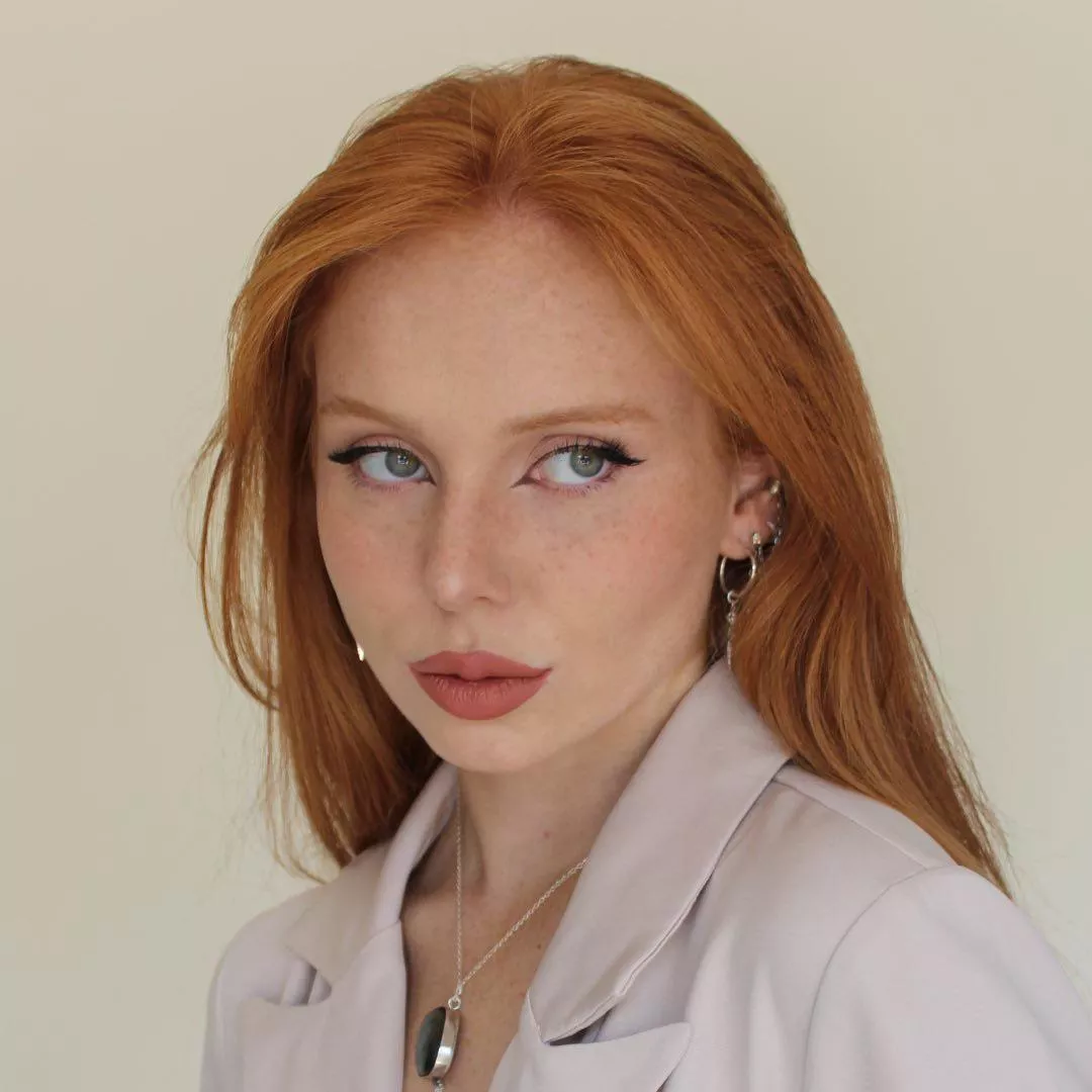 Side eye posted by HonestRunner