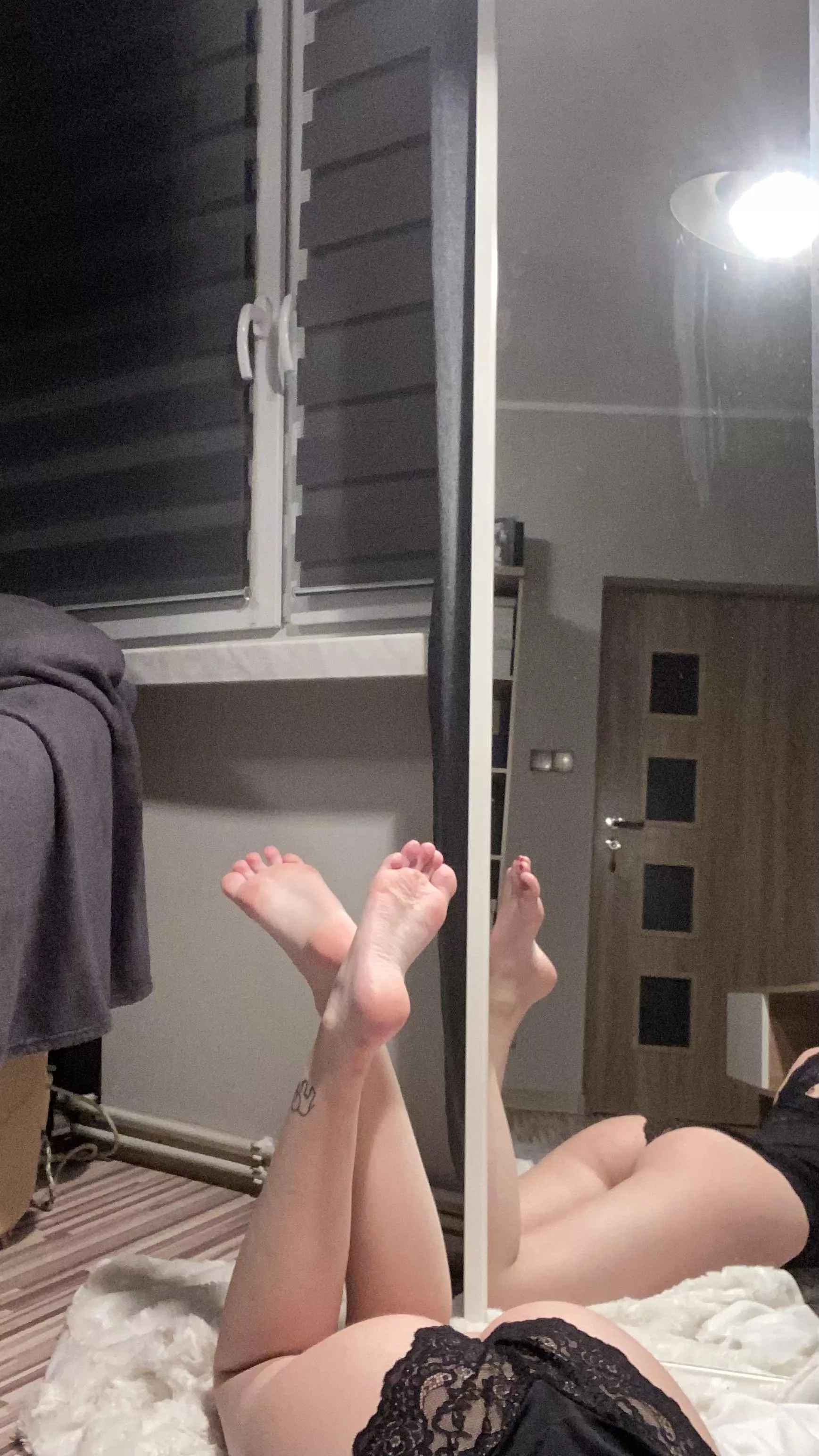 Silly toes posted by jngrandieku4