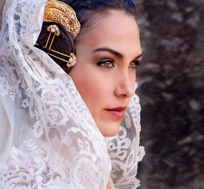 Spanish girl posted by cliptemnestra