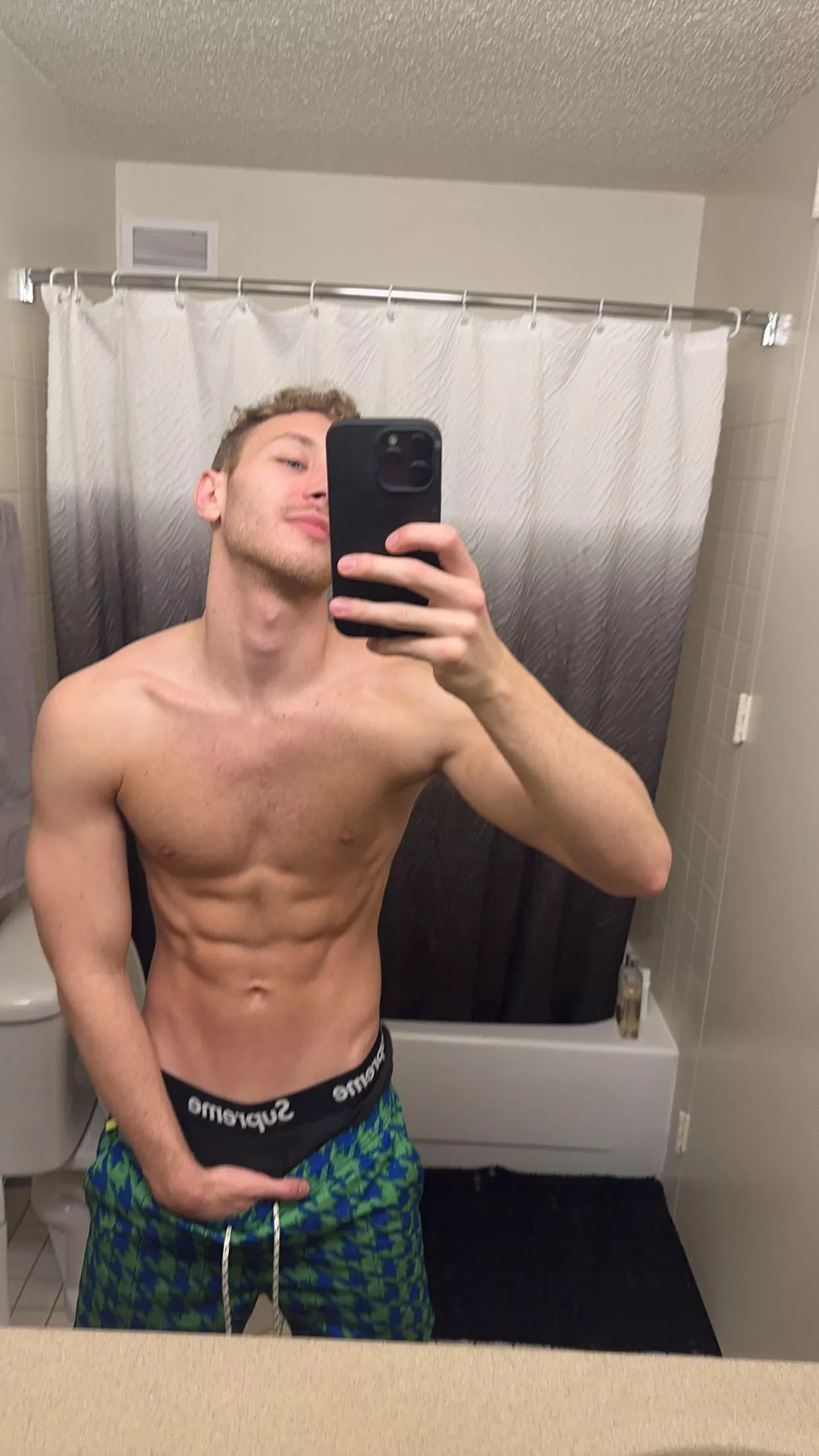 We’re roommates and you walk in on me like this, what do you do? posted by GeneOk5682