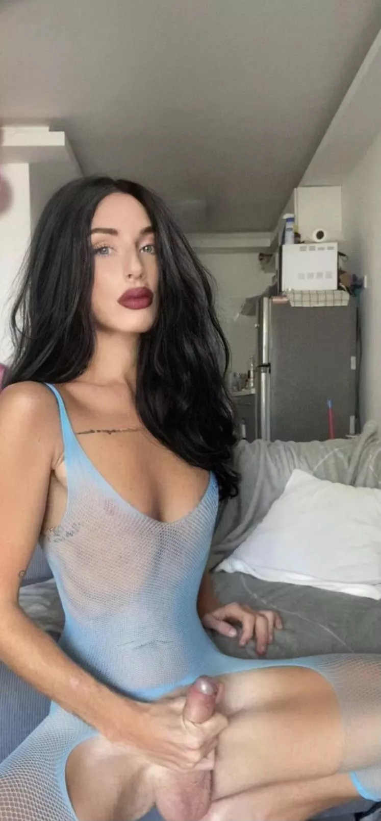 You ready to sit on it 😈🏳️‍⚧️🇬🇧🍆 posted by transtayxox