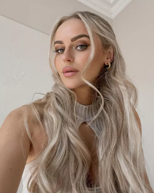 Beauty by Revan_Omega