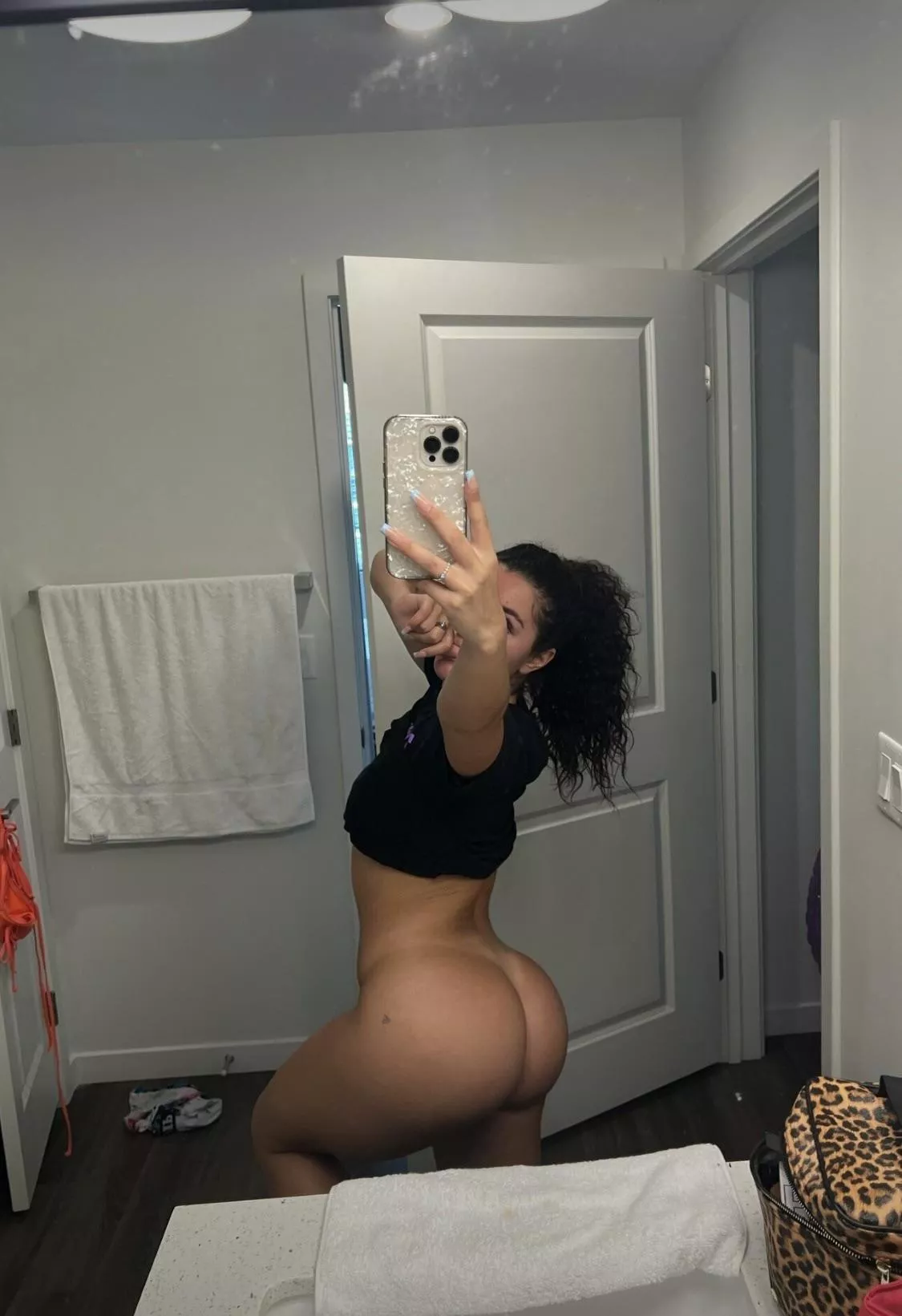 Bottomless posted by vismundcygnus1260