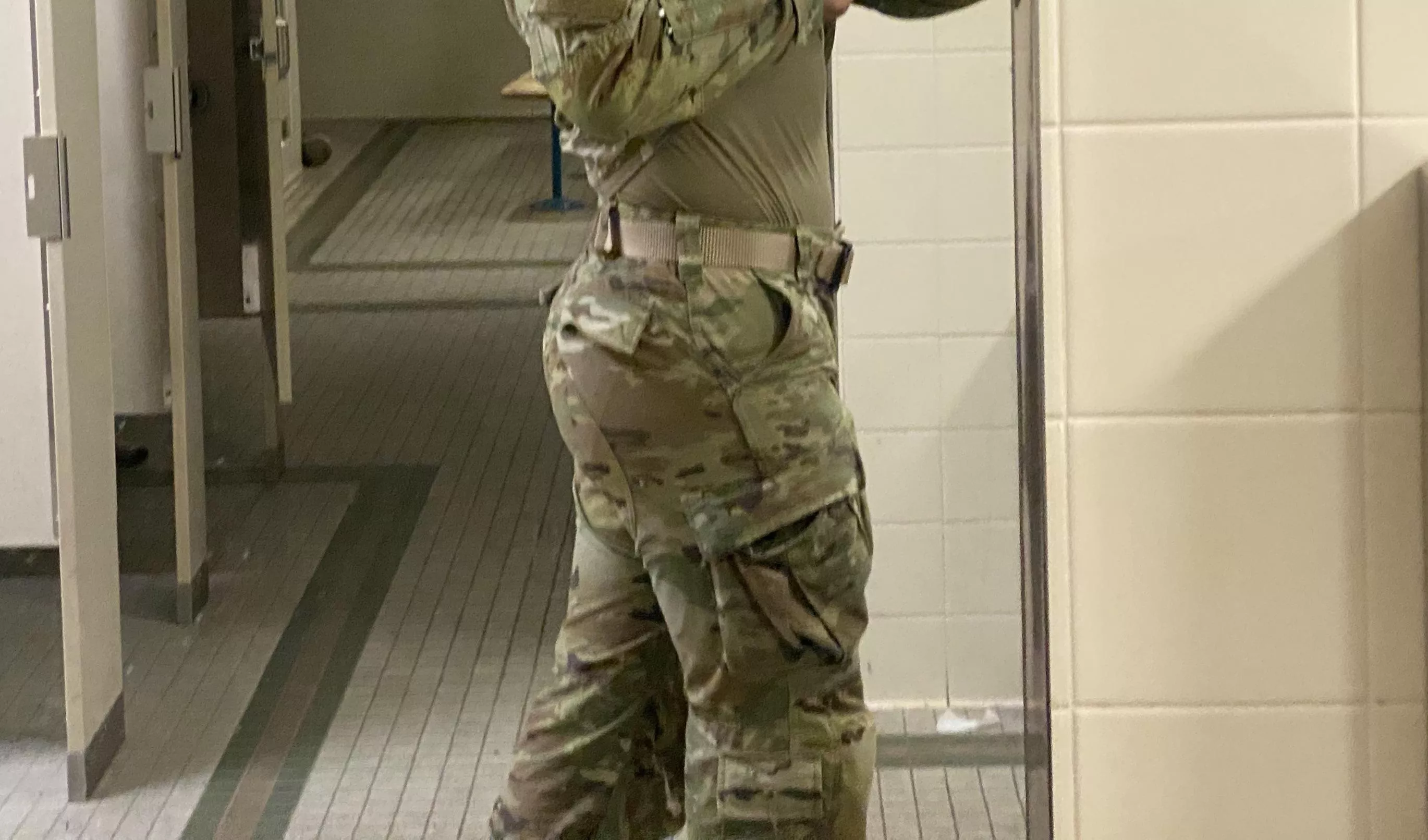 Bottoms are getting too tight posted by VersPapi