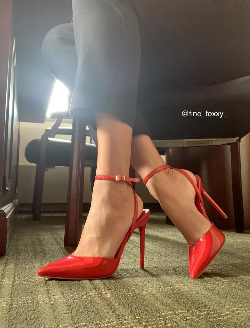 Can’t go wrong with Red posted by Fine_Foxxy_