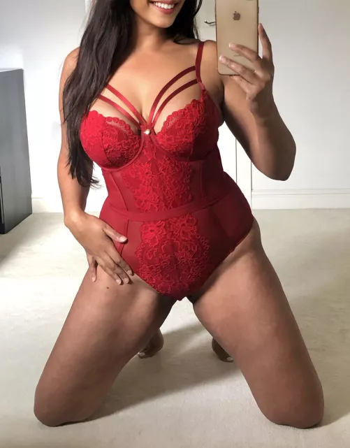 Cherry lips, curvy hips... British Punjabi Indian by knightrider69x